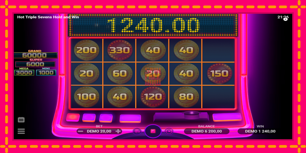 Hot Triple Sevens Hold & Win hrací automat s pohodlnými bonusmi, predstaviť si 4